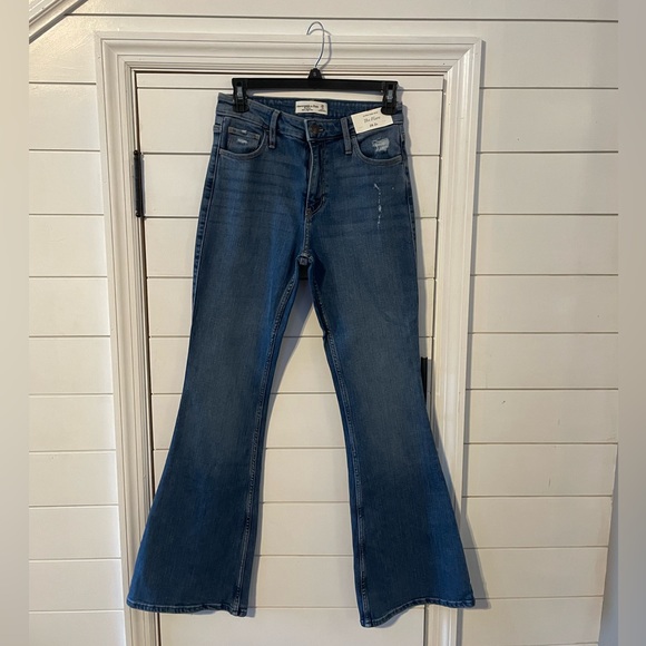 Abercrombie & Fitch Flare jeans - Picture 1 of 2